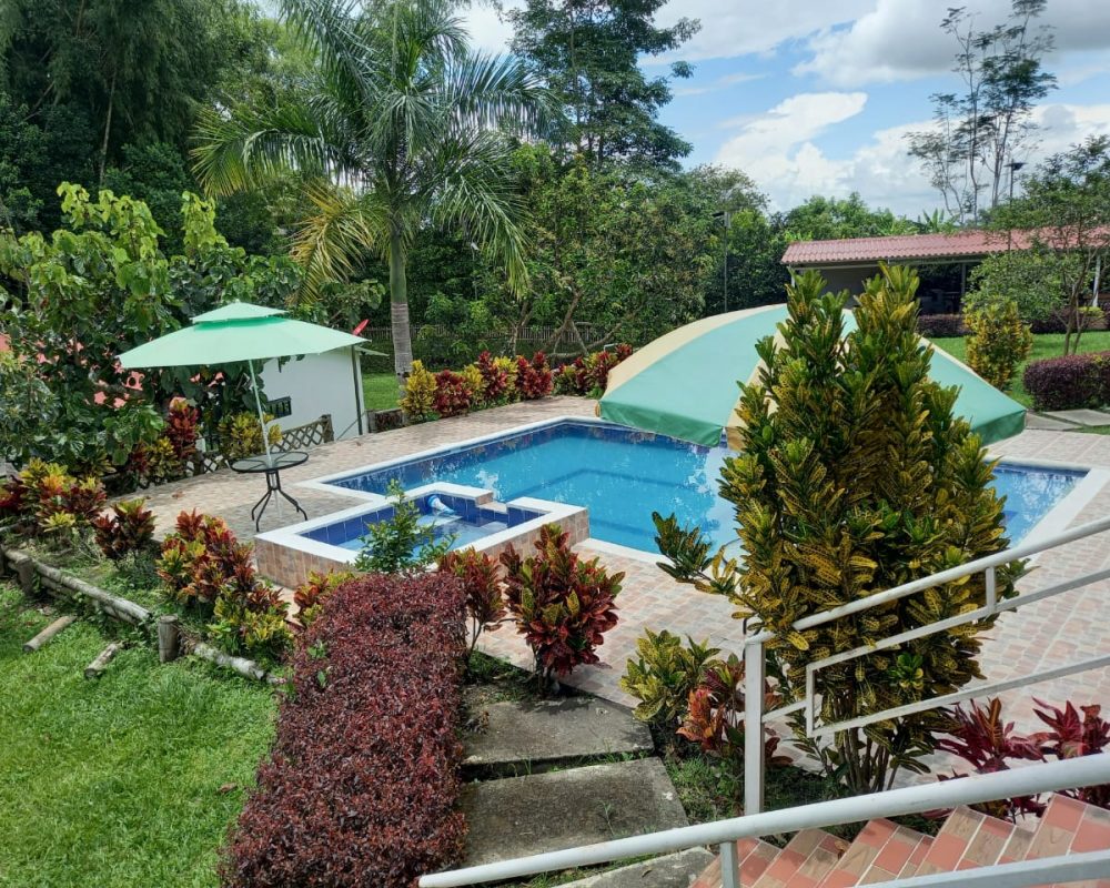 PAISAJE PISCINA